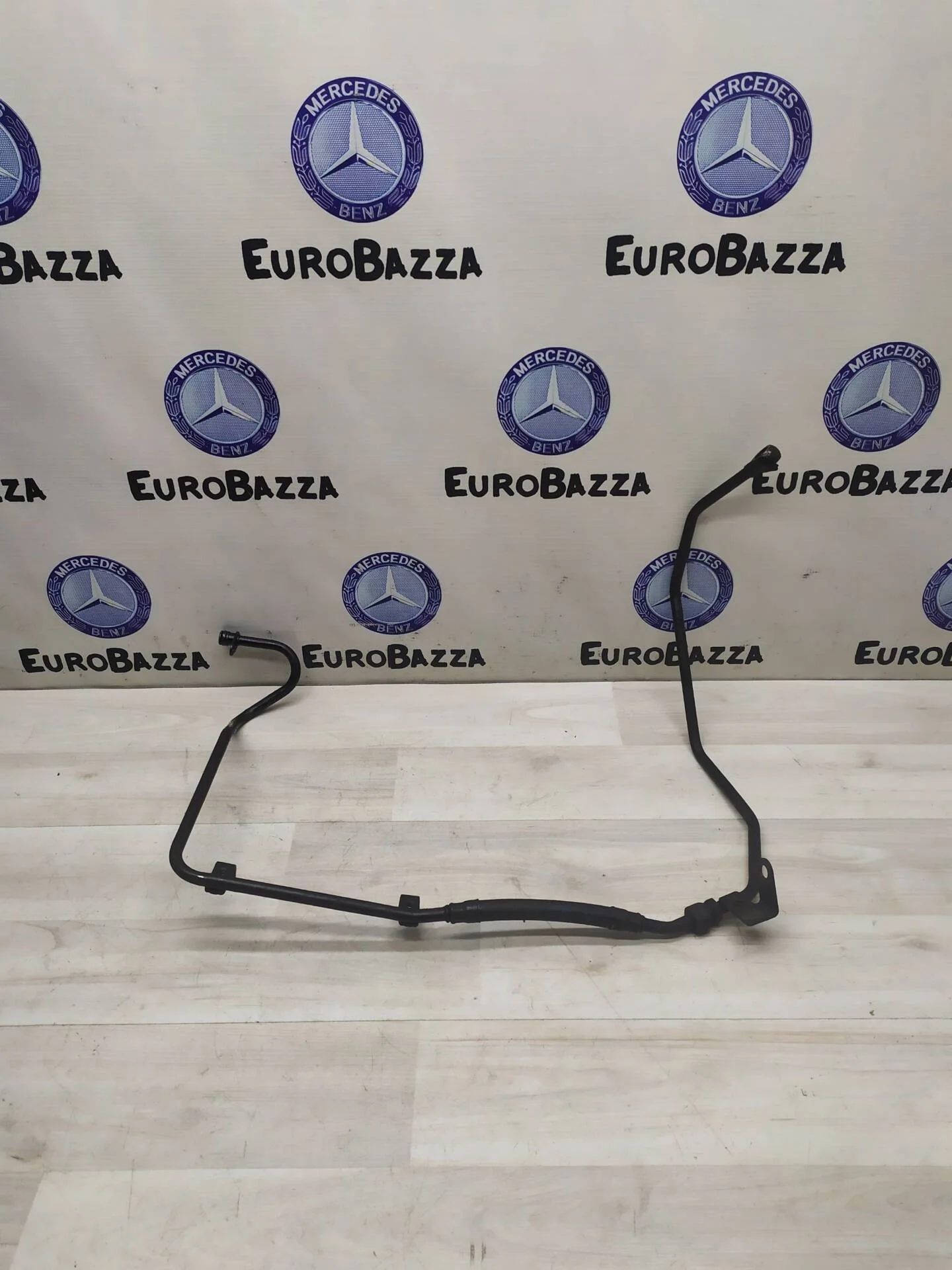 Трубка масляного радиатора правая Mercedes Om612