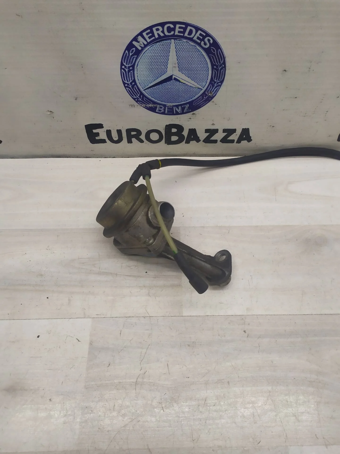 Клапан EGR левый Mercedes М112