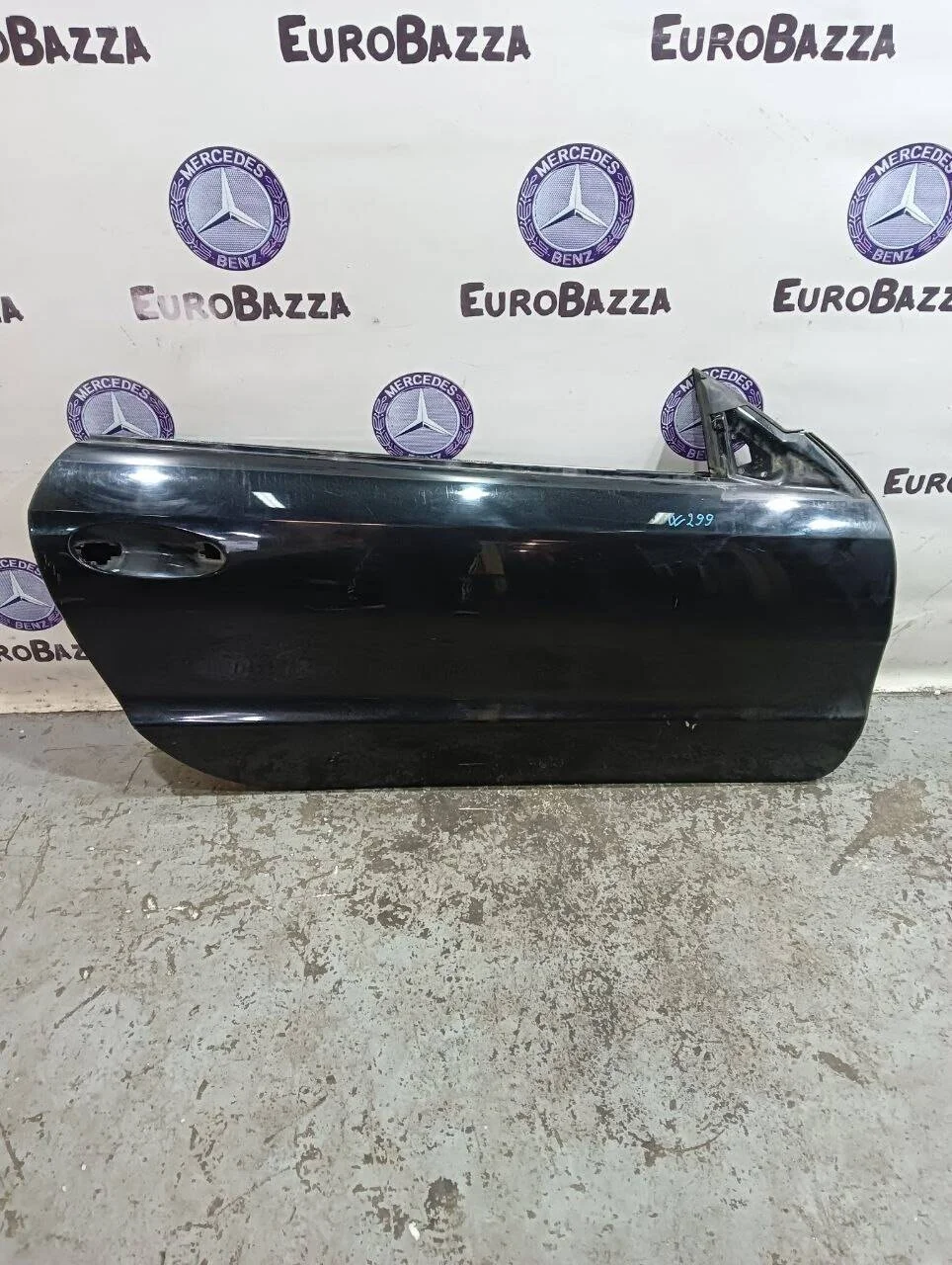 Дверь правая Mercedes R230