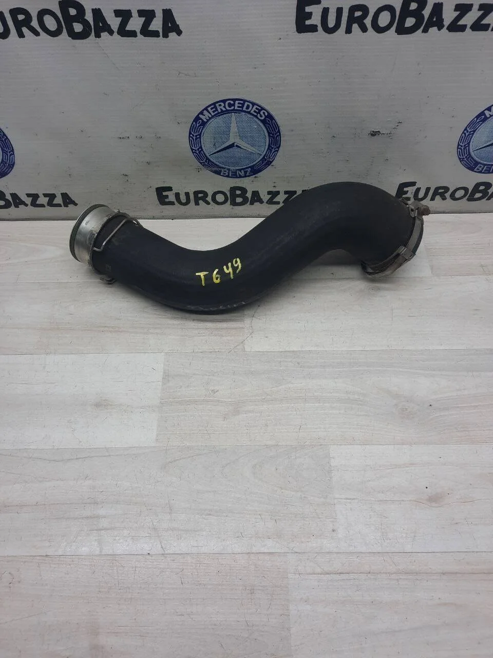 Патрубок интеркулера Mercedes W204
