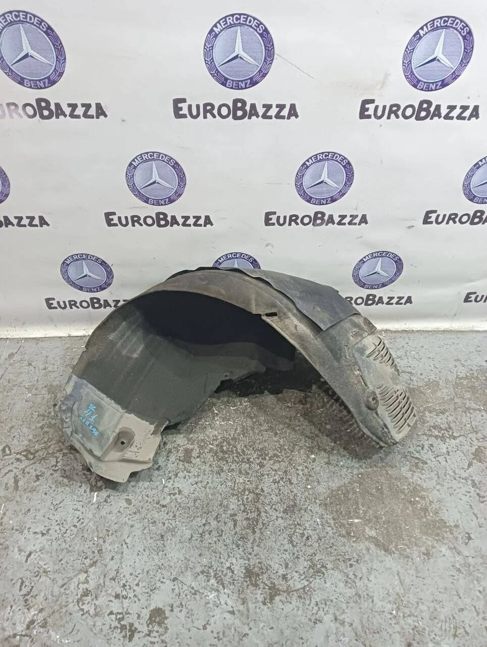Подкрылок задний левый Mercedes W219