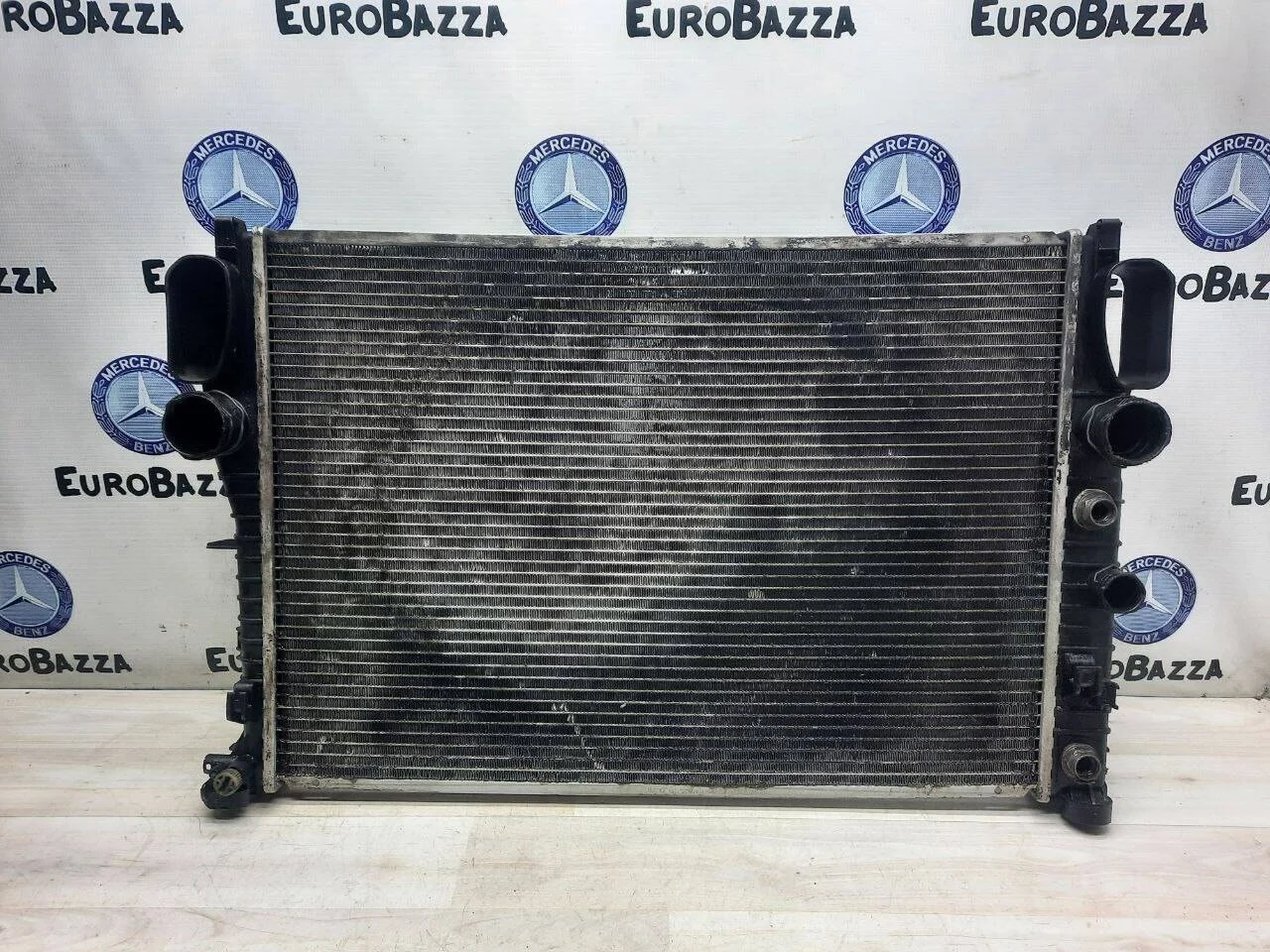 Основной радиатор Mercedes W211