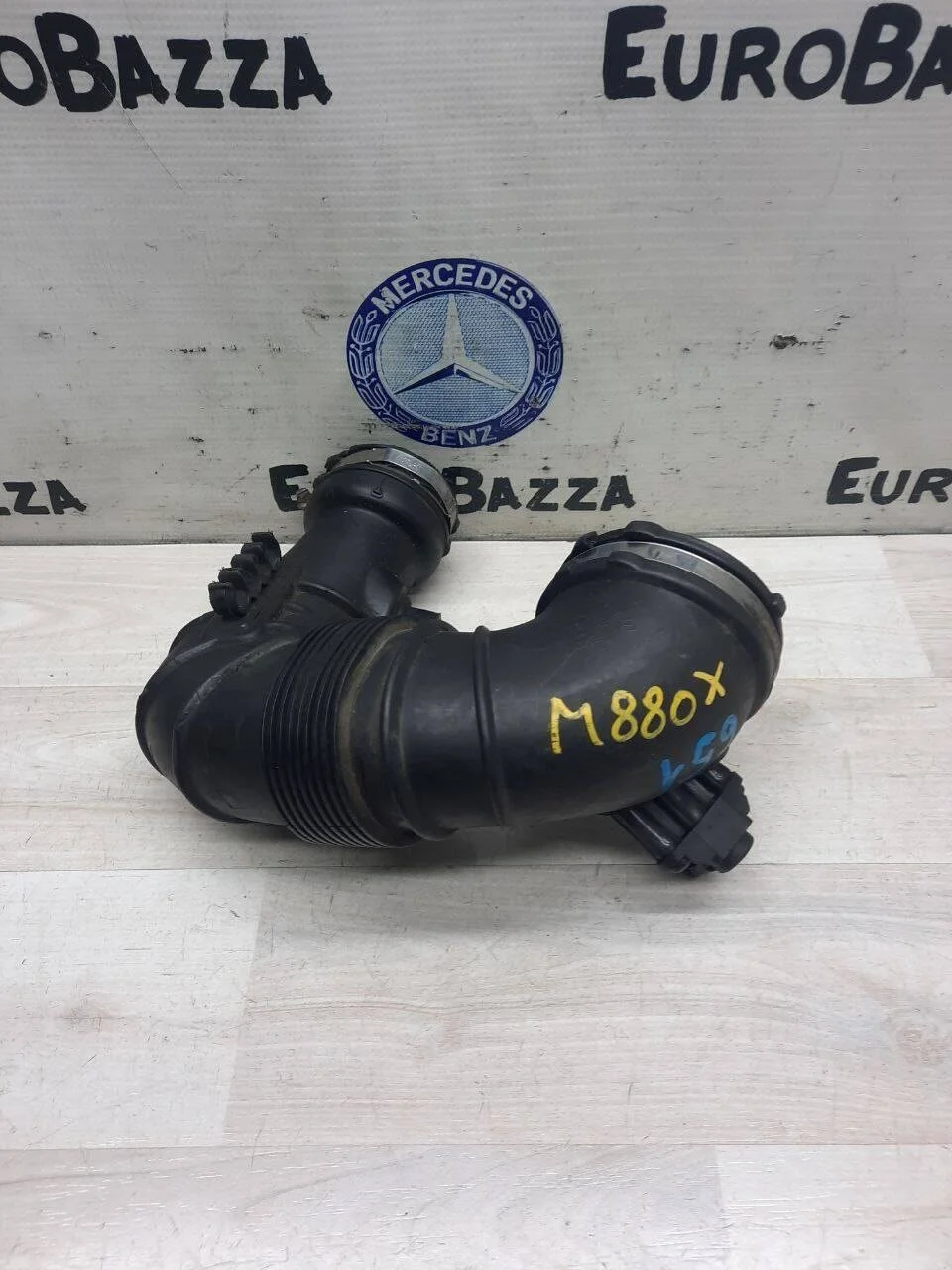 Патрубок воздушного фильтра Mercedes Om651