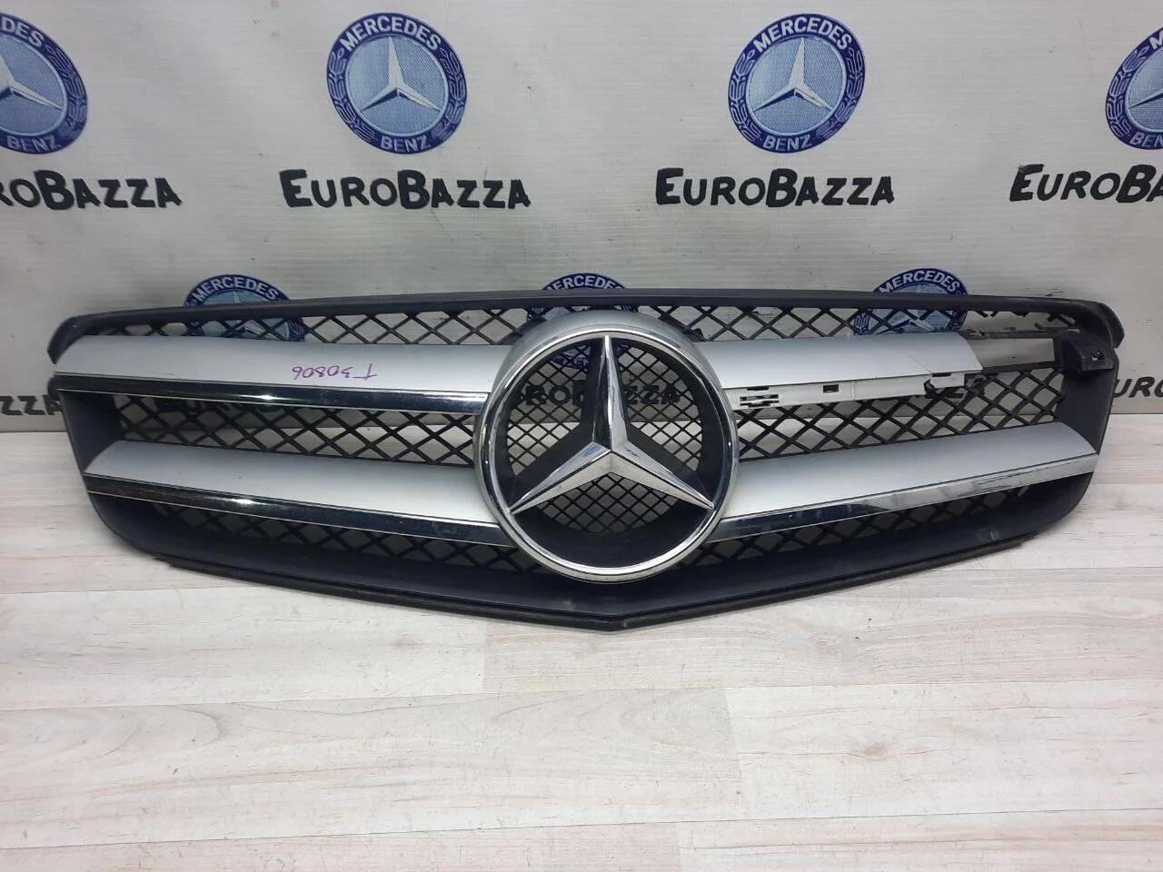 Решетка радиатора Mercedes W204 Coupe