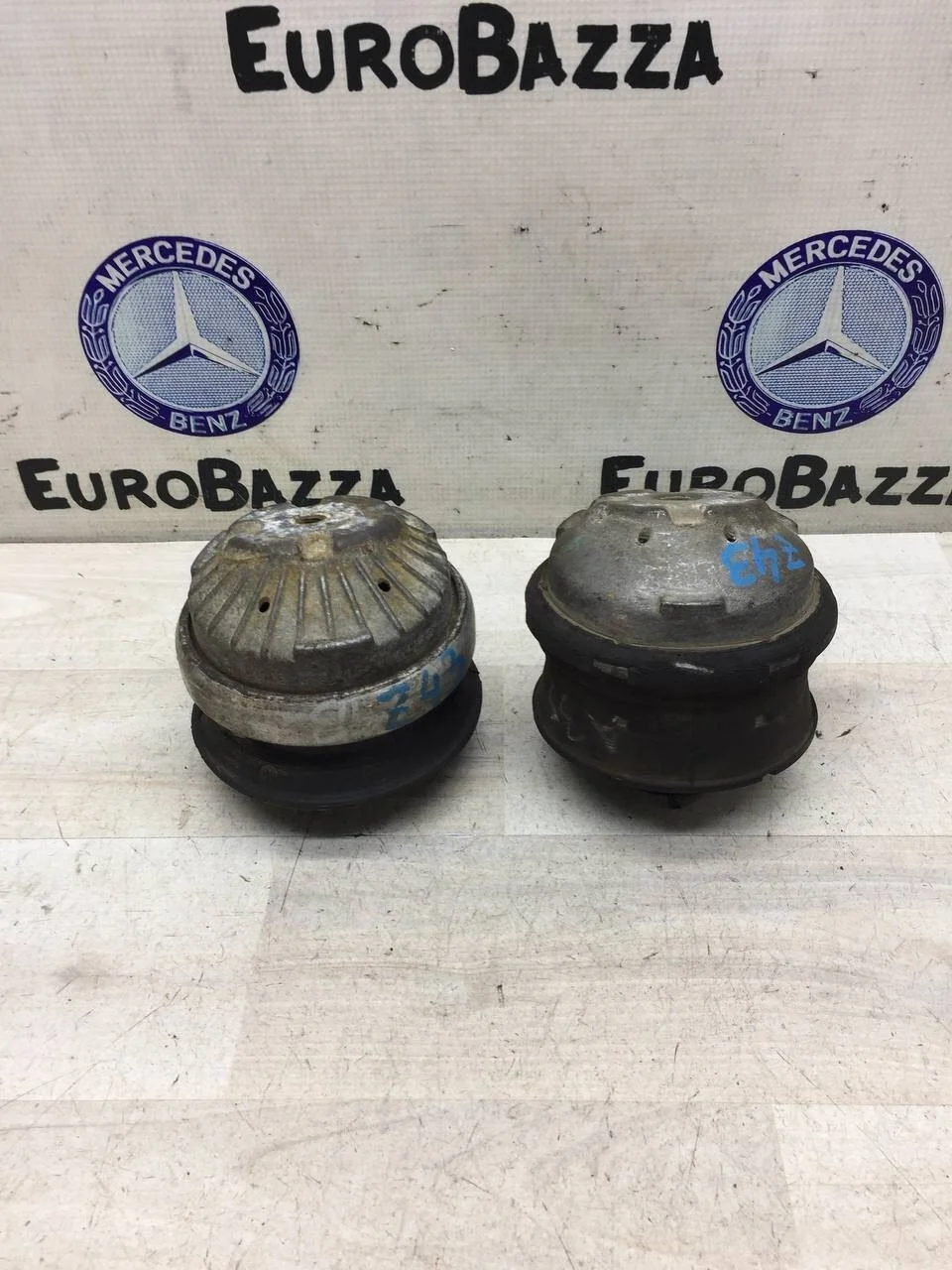 Опора двигателя Mercedes W203