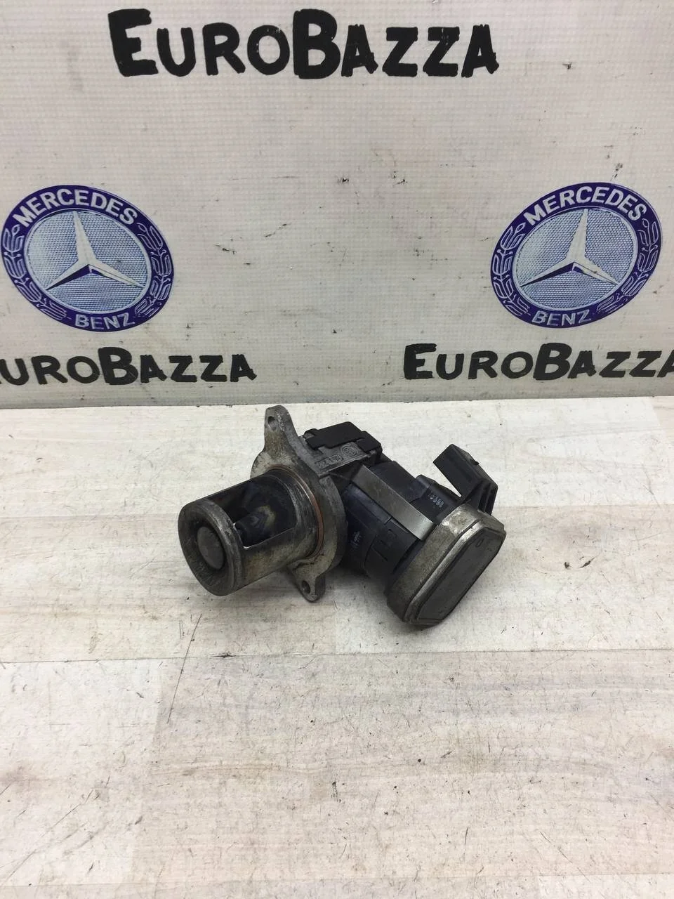 Клапан EGR Mercedes Om642