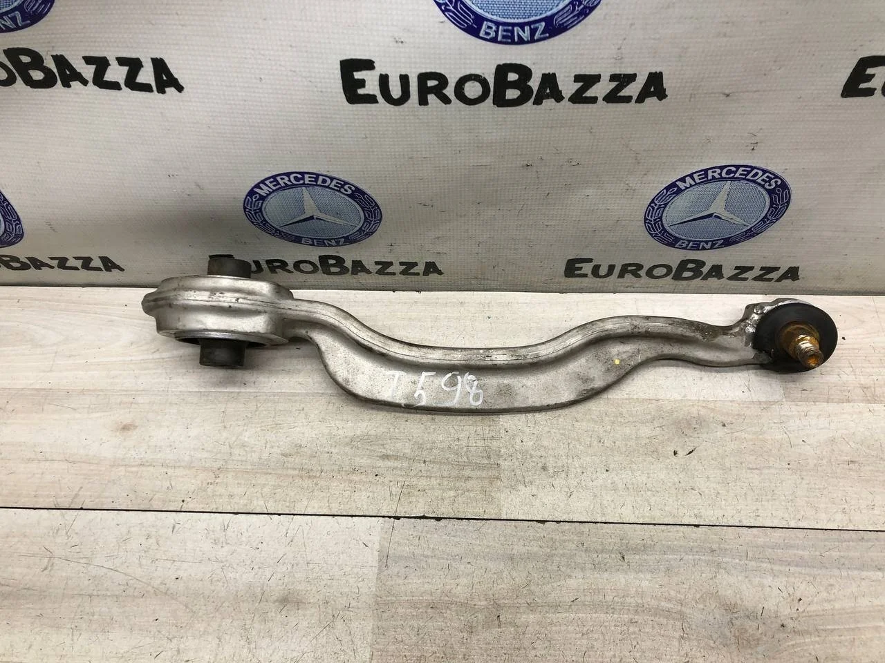 Рычаг передний нижний Mercedes W221