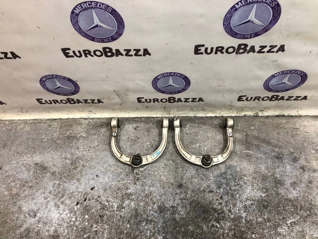 Рычаг передний верхний Mercedes W164