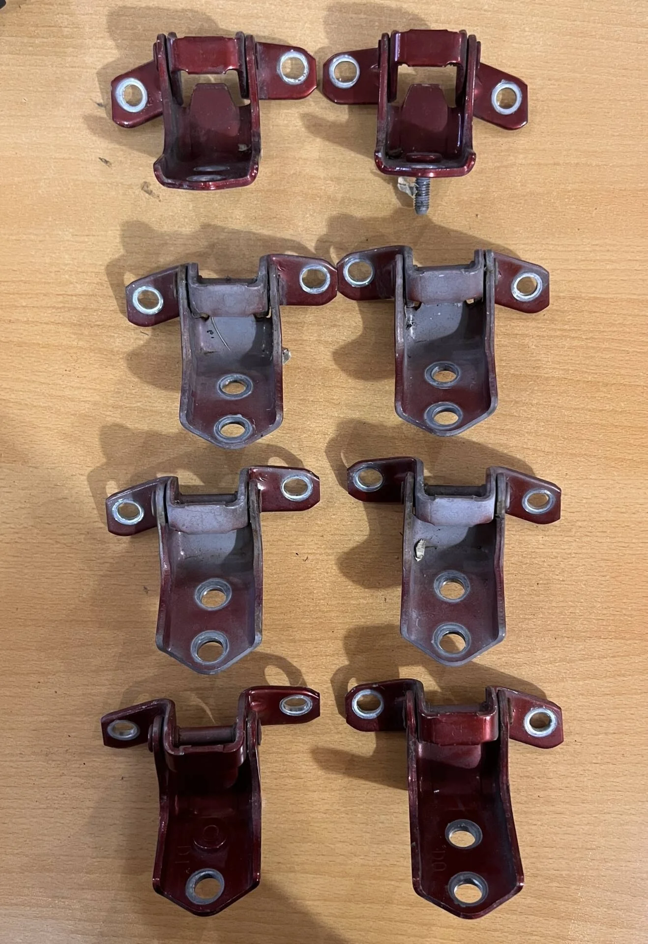 Петли дверей передние и задние Mazda CX-7