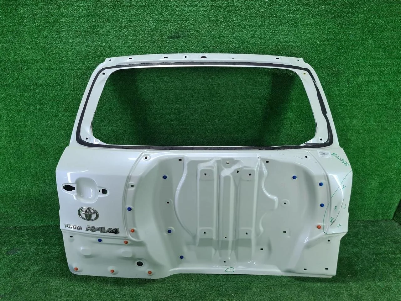 Крышка багажника Toyota Rav4 3 Ca30 (2005-2010)