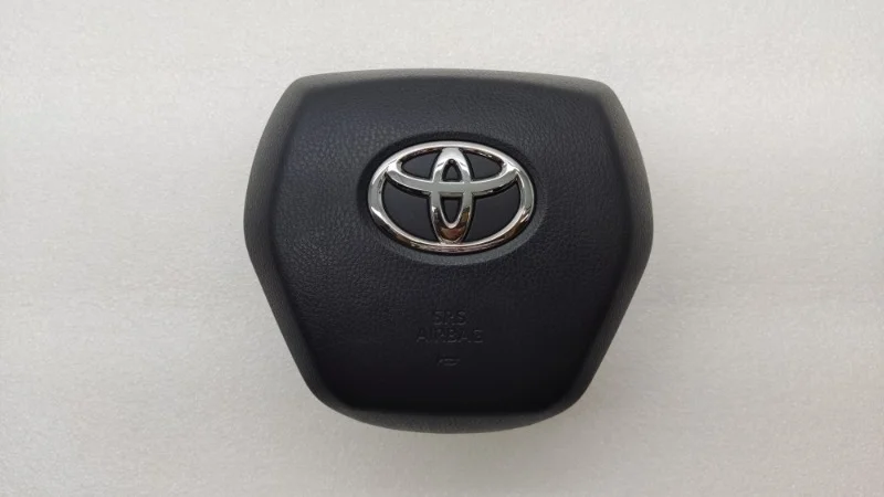 Подушка безопасности в руль Toyota Camry 2022 XV70