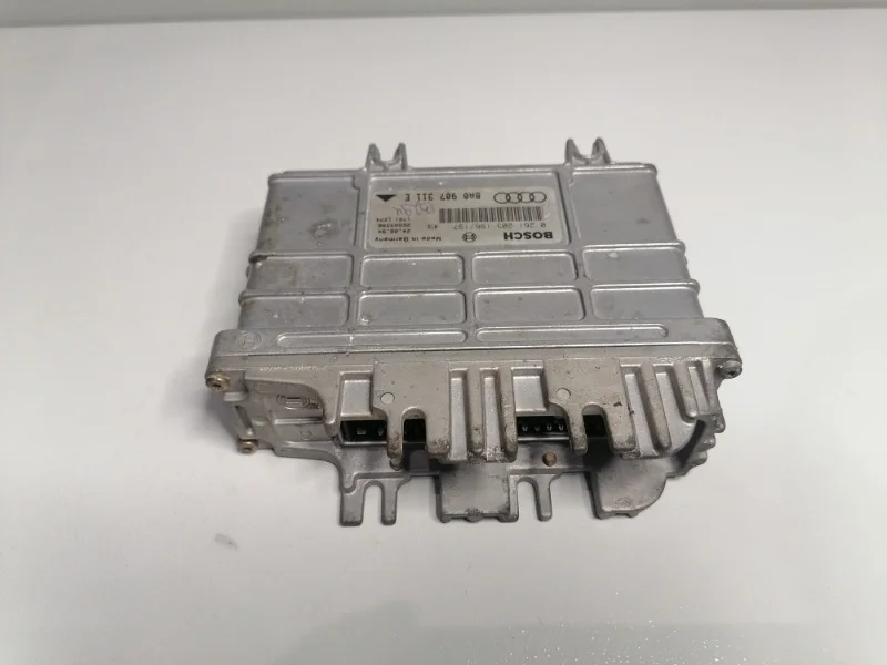 Блок управления двигателем Audi 80 1991-1995 8C/B4