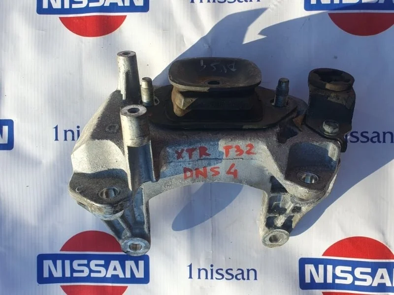 Кронштейн кузовной Nissan X Trail 2015 112544BB0A T32 R9M, передний