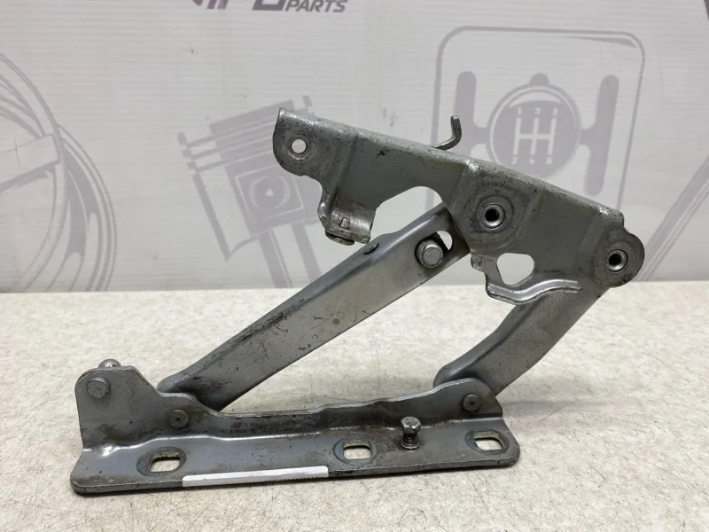 Петля капота левая Mercedes-benz CLS 2005 W219