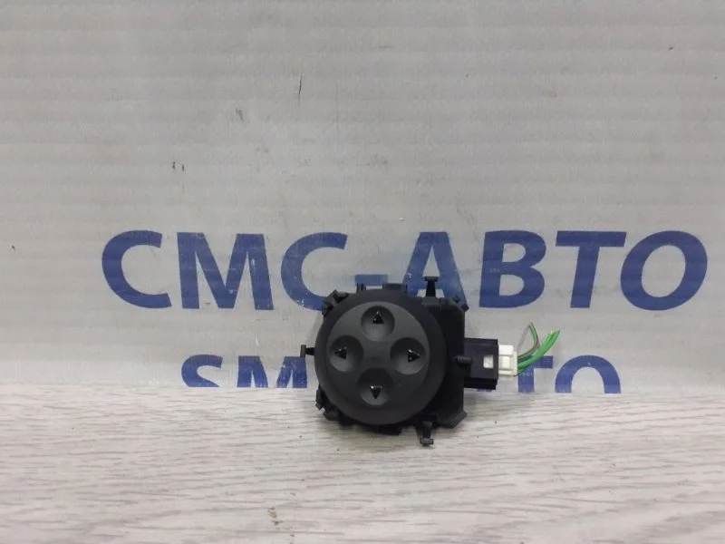 Кнопка регулировки положения сидения Mercedes-Benz Ml A2048702558 W164 3.5, передняя левая