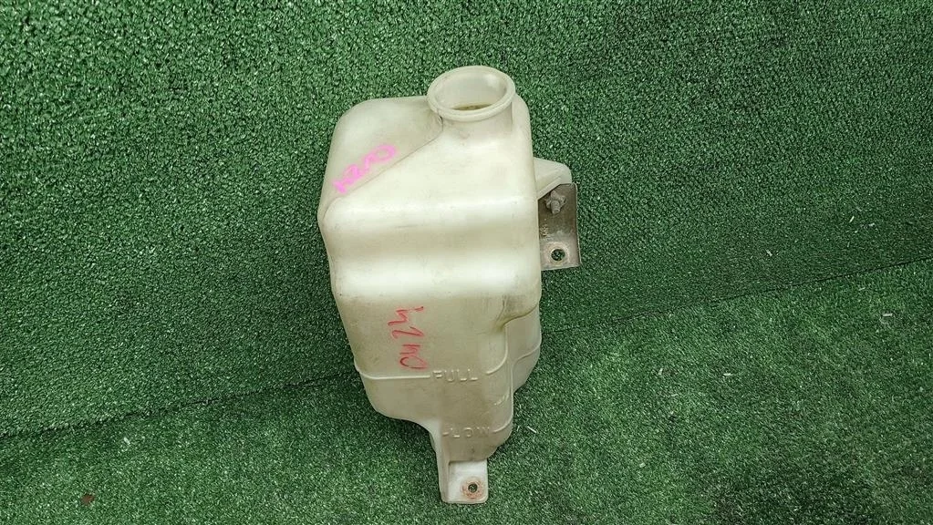 Б.у. бачок расширительный MITSUBISHI AIRTREK CU2W MITSUBISHI AIRTREK CU2W
