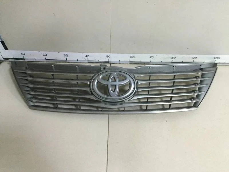 Решетка радиатора Toyota Camry V50 2011-2017