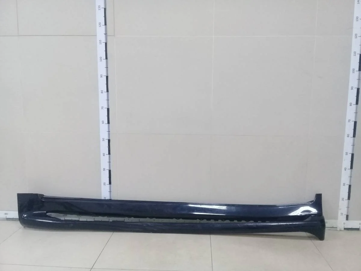 Накладка на порог наружная Toyota Land Cruiser J200 2007-2015