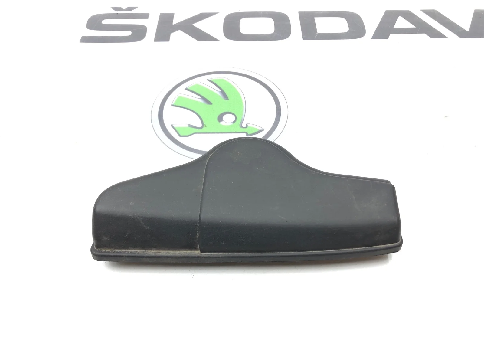 Накладка воздухозаборника Skoda Octavia 2012 1K0805965D A5 (1Z) 1.6 BSE