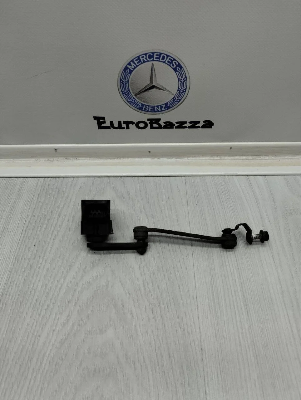 Датчик уровня подвески Mercedes W211
