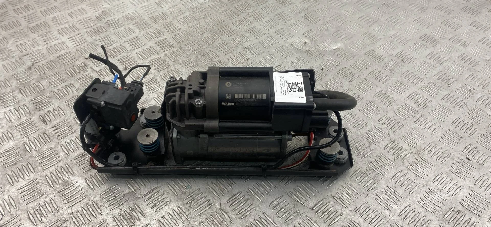 компрессор пневмоподвески BMW 5 F07/F10/F11