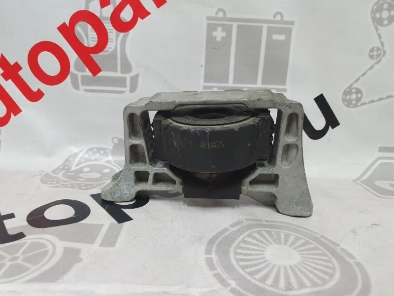 Опора двс FORD FOCUS 3