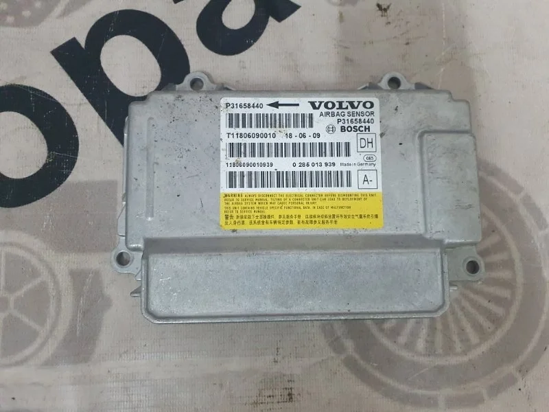 Блок управления air bag VOLVO S60