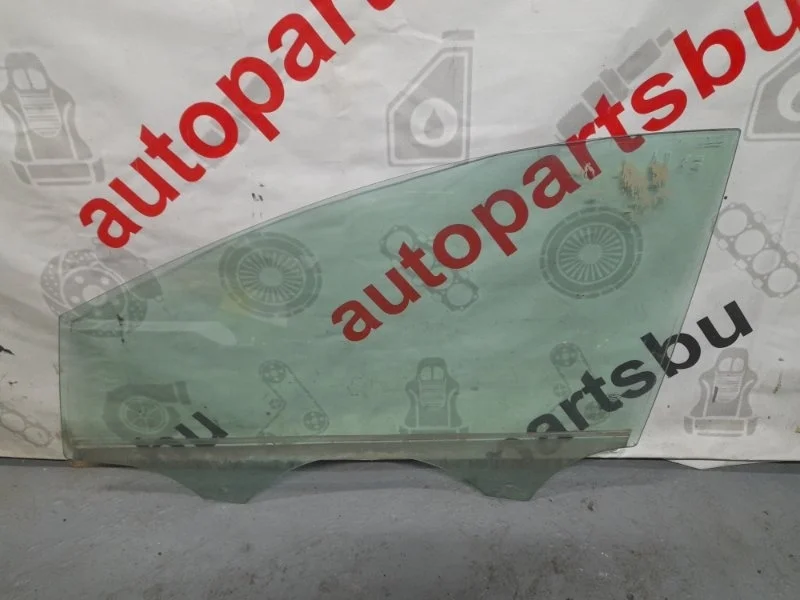 Стекло в дверь FORD FOCUS 3