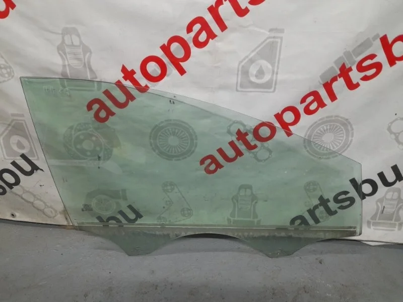 Стекло в дверь FORD FOCUS 3