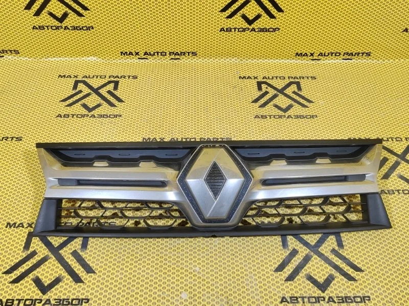 Решетка радиатора Renault Duster 2017 HSA