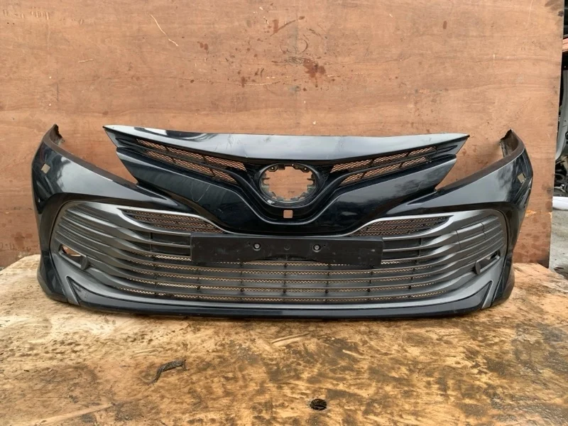 Бампер Toyota Camry 2018-2023 70