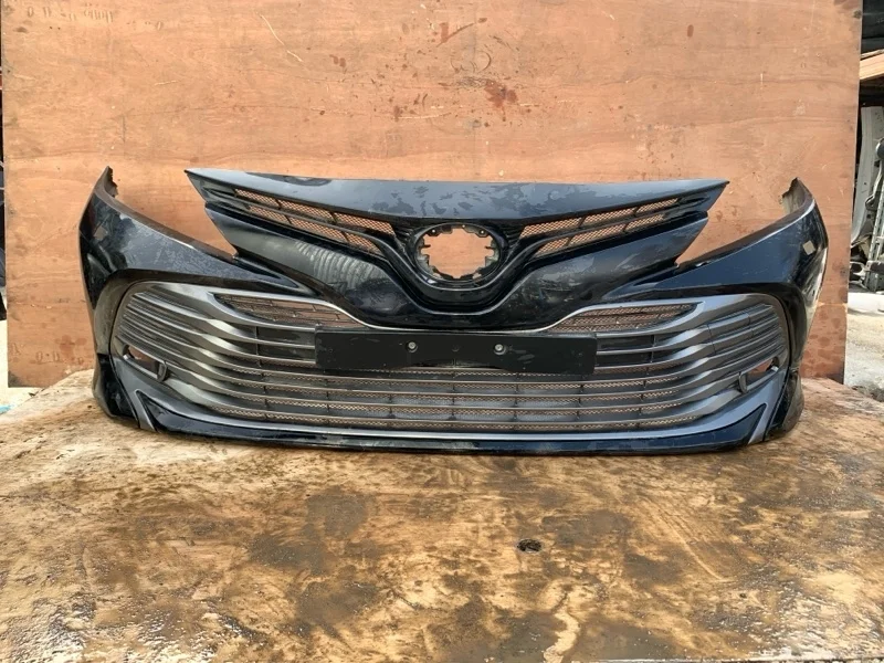 Бампер Toyota Camry 2018-2023 70