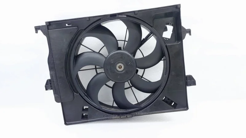 Вентилятор радиатора Hyundai Solaris 2015 RB