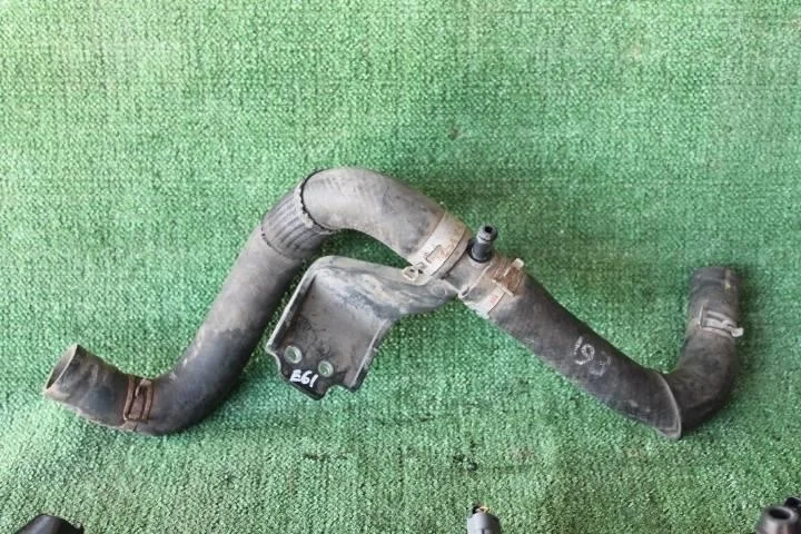Б.у. патрубок радиатора TOYOTA COROLLA ZRE151 TOYOTA COROLLA ZRE151