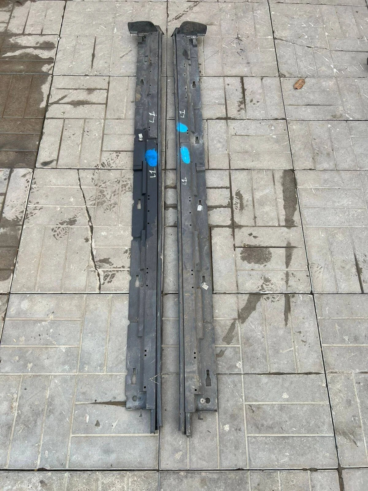 Накладка порога левая и правая Mazda CX-7