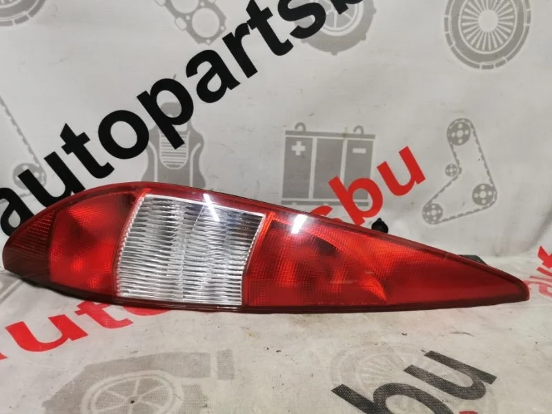 Фонарь FORD MONDEO 3