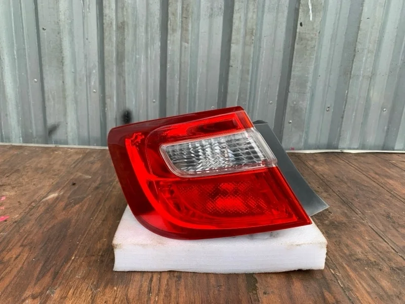 Фонарь Toyota Camry 2011-2014 50