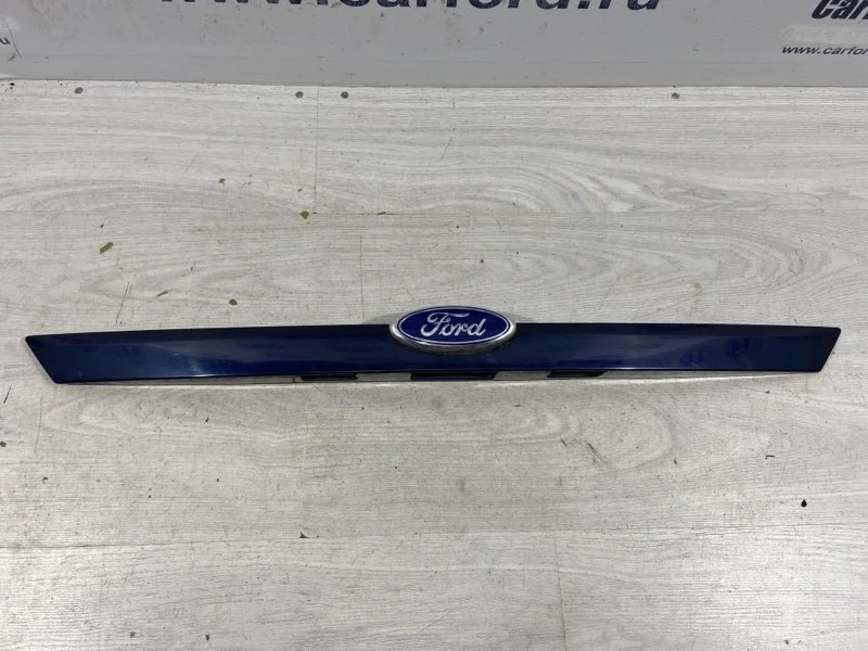 Накладка крышки багажника Ford Focus 2 (08-11)