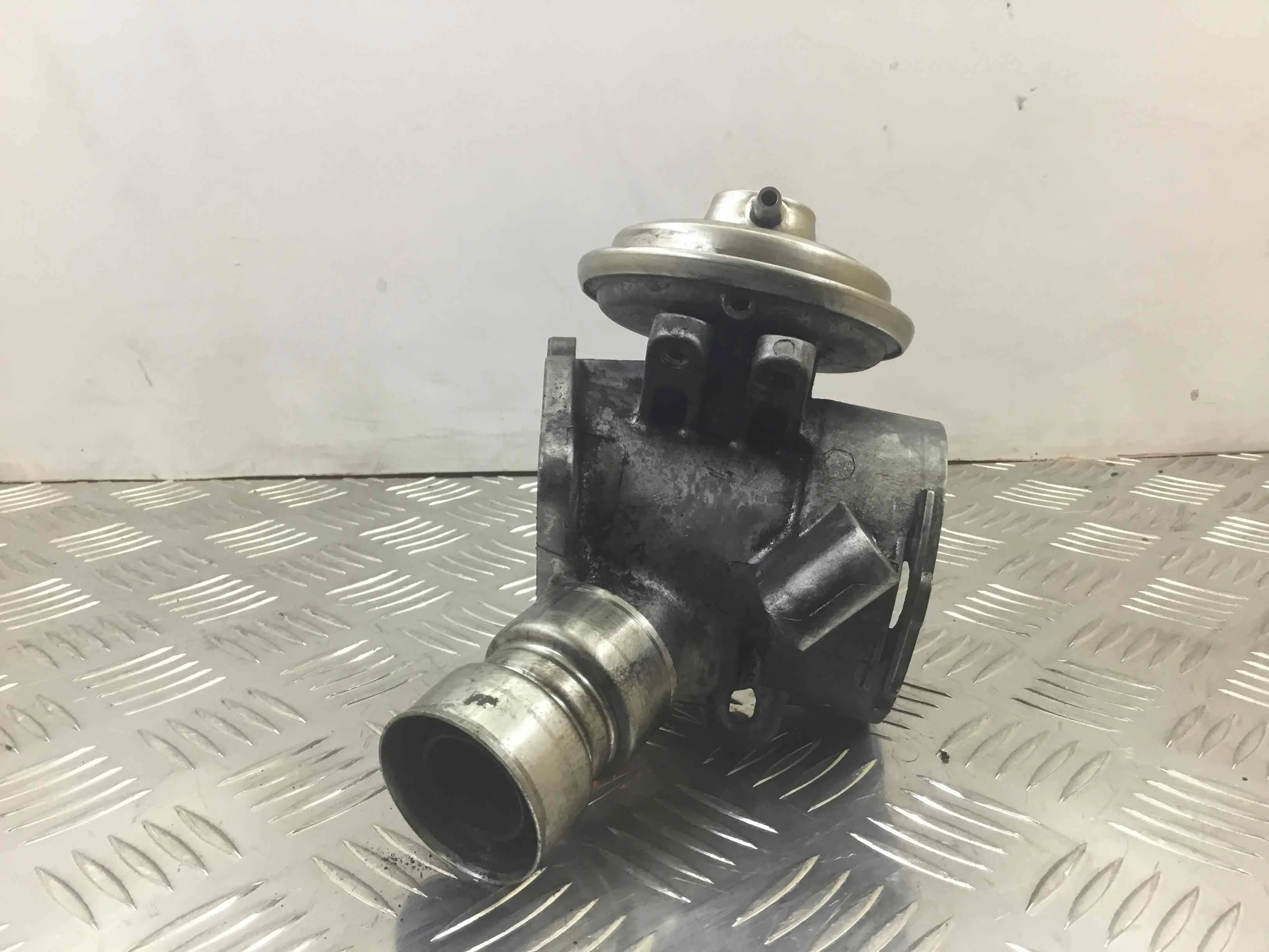Клапан EGR Mercedes E-klasse E-klasse (W210) 1995 - 2003 дизель 2.7 CDI Механика Седан