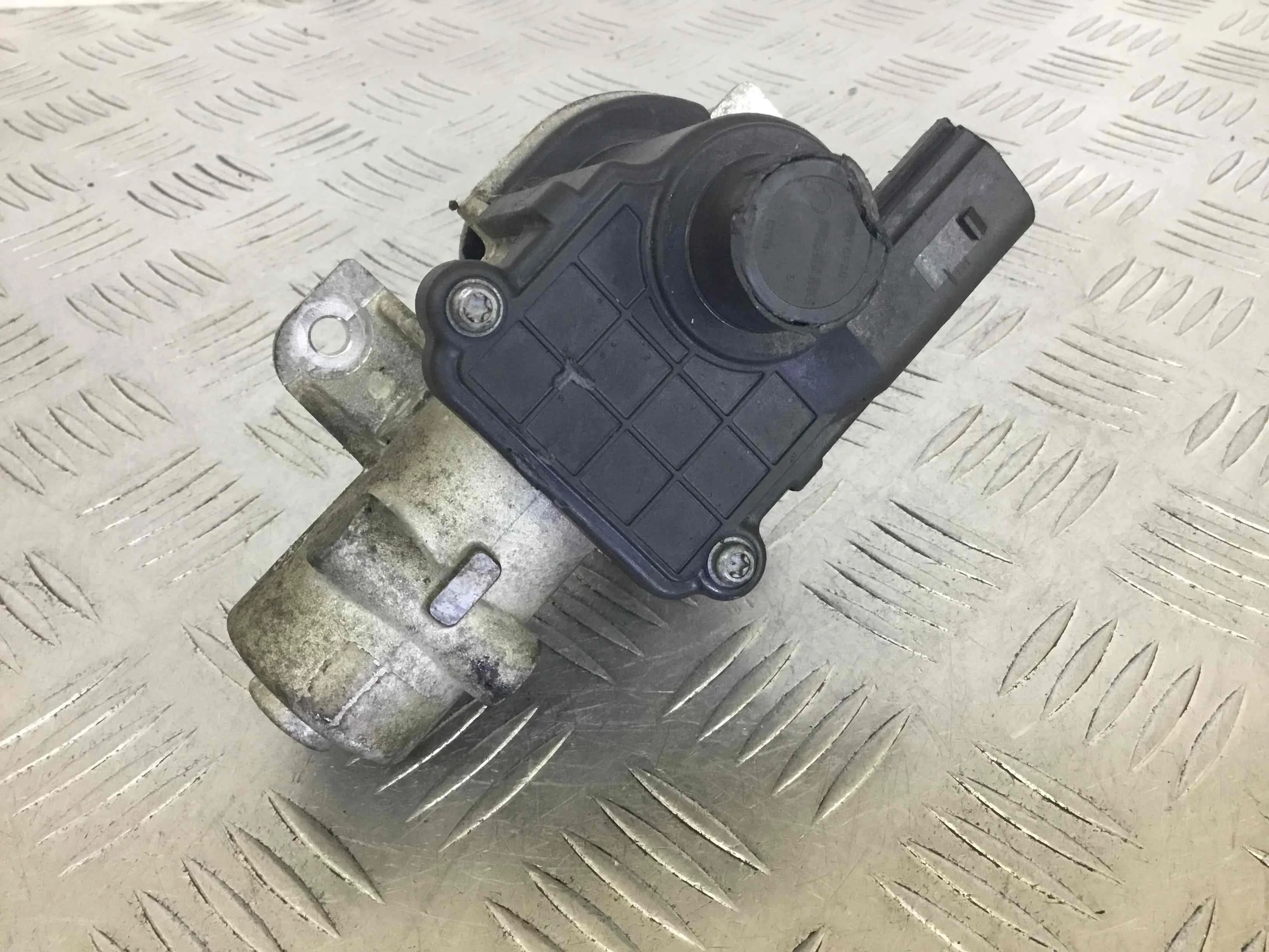 Клапан EGR Skoda Superb 1 поколение (2001-2006) дизель 2.0 TDI Механика Универсал