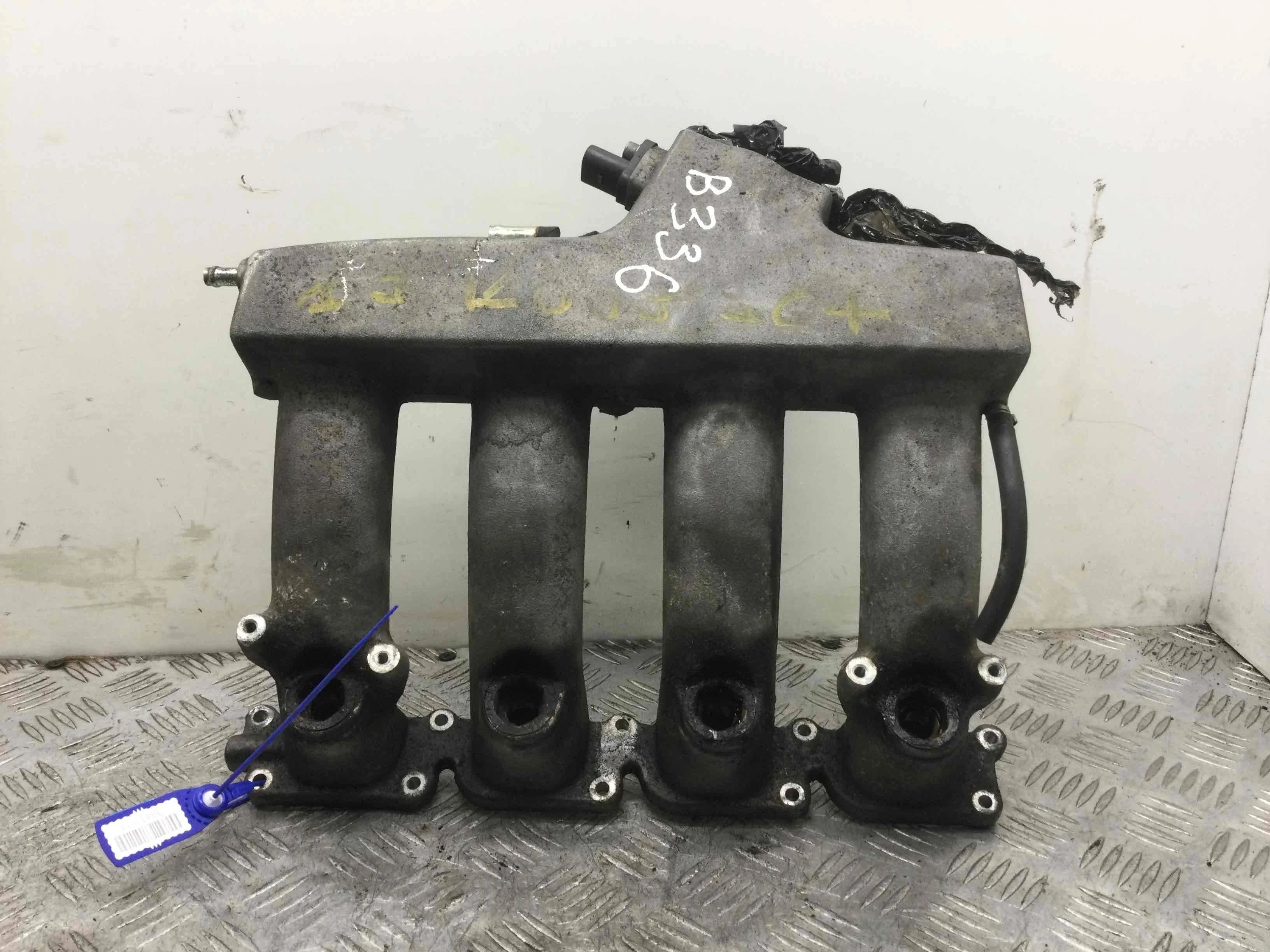 Коллектор впускной Audi A4 B7 (2004-2008) бензин 1.8 T Механика Универсал