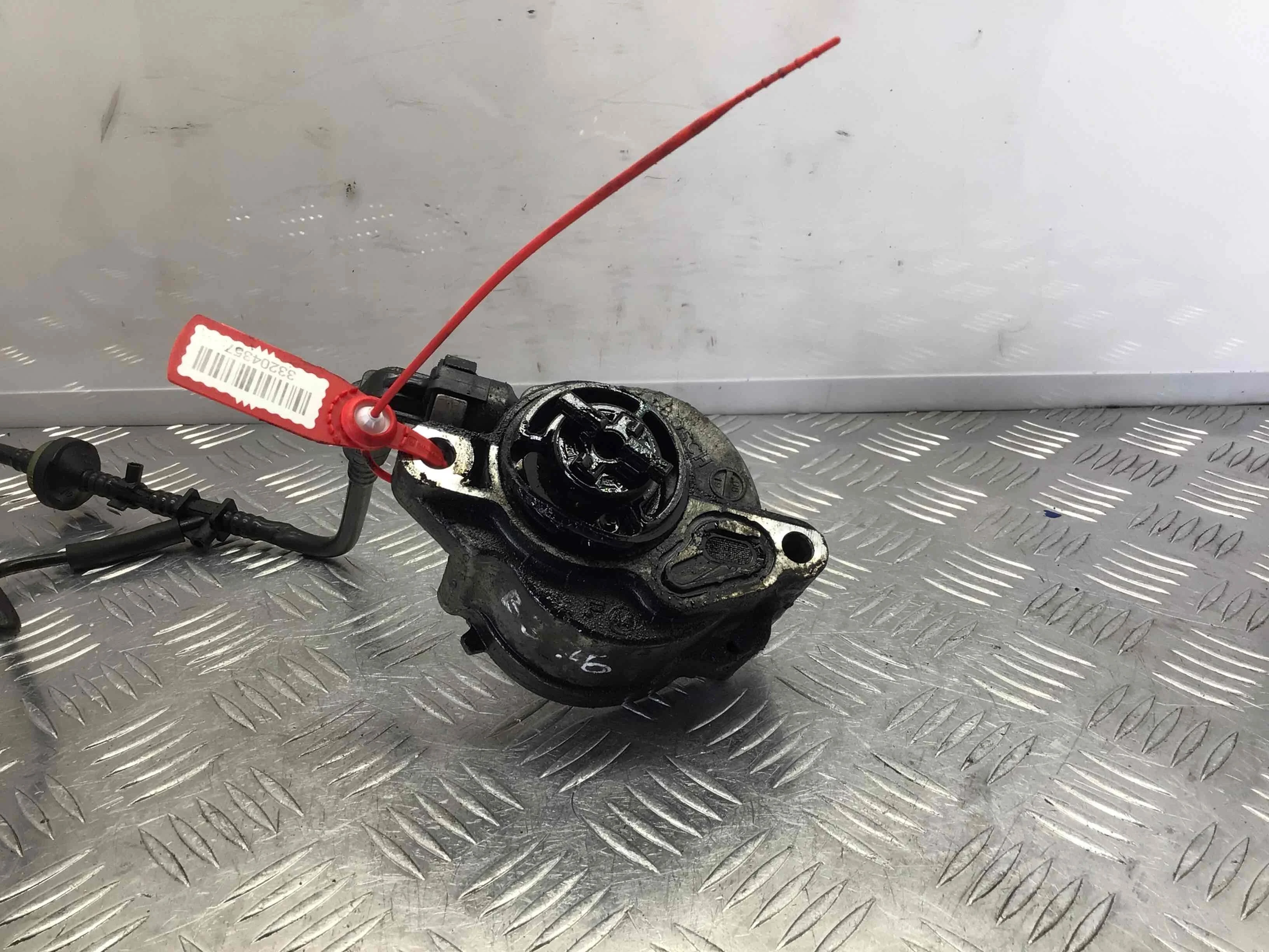 Насос вакуумный Peugeot 407 407 (6D) 2004 - 2010 дизель 1.6 HDI Механика Универсал