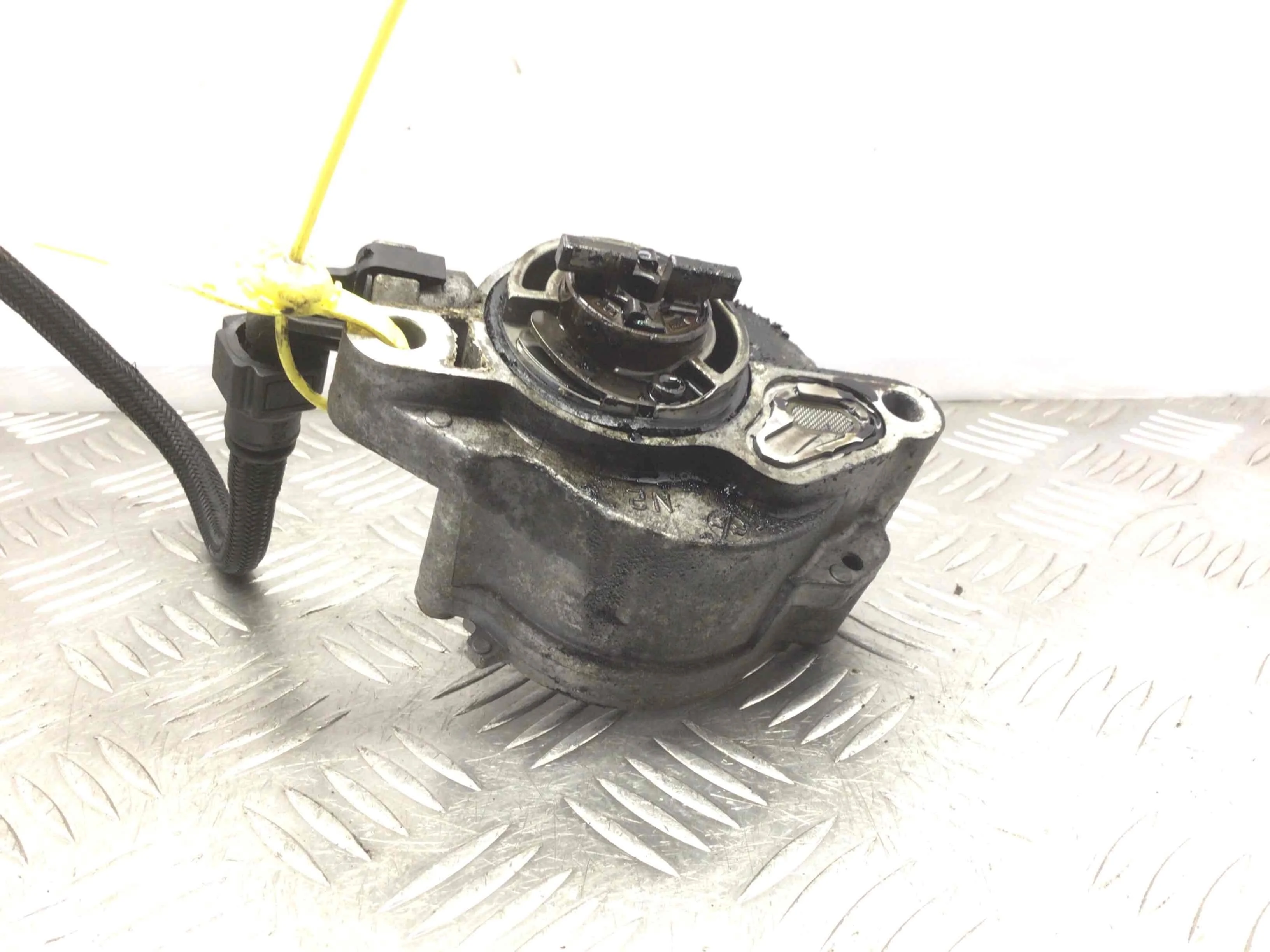 Насос вакуумный Ford Focus 2 поколение (2005-2008) дизель 1.6 TDCi Механика Х/б