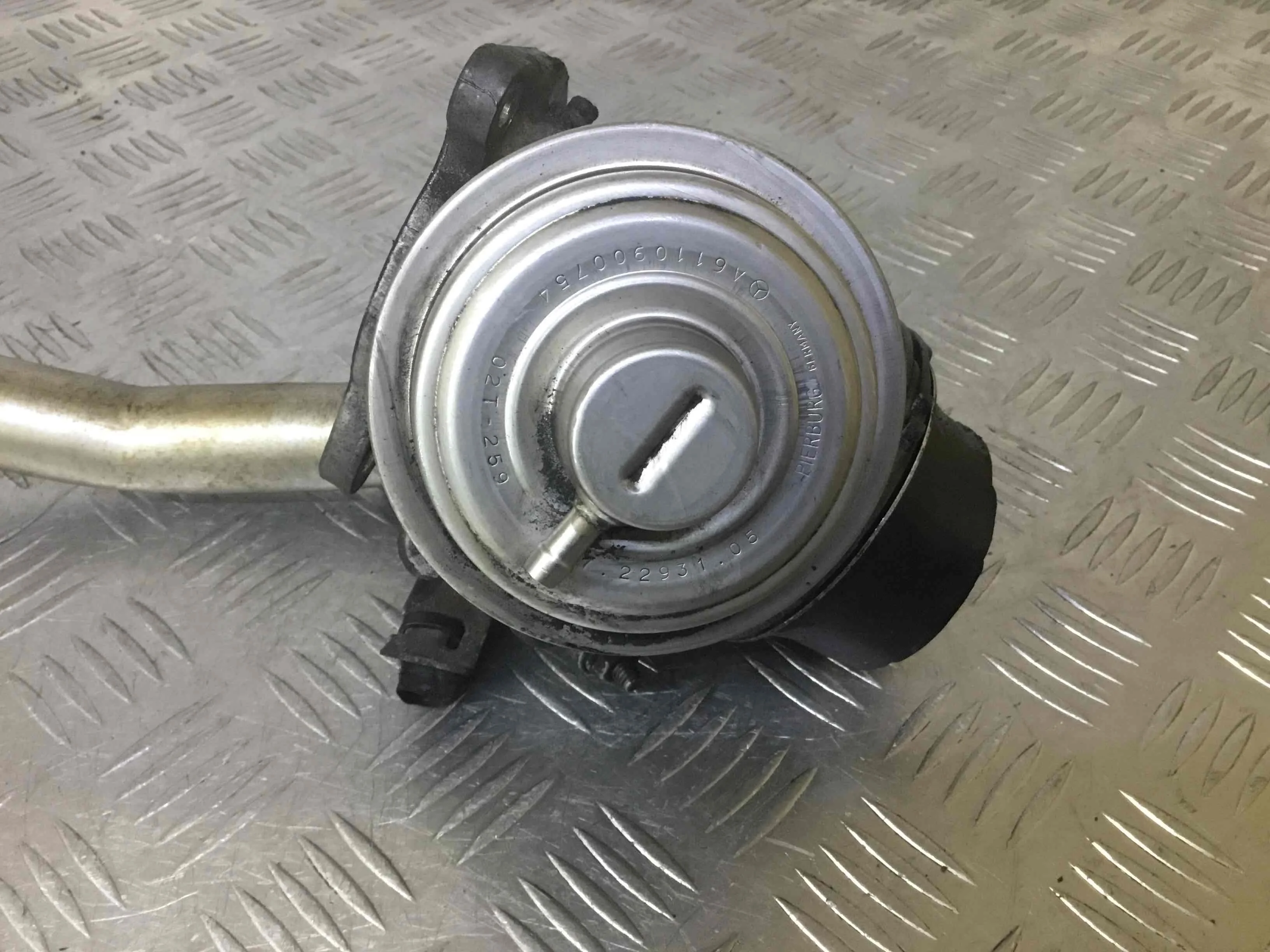Клапан EGR Mercedes C-klasse W203/S203/CL203 (2000-2004) дизель 2.2 CDI Автомат Седан