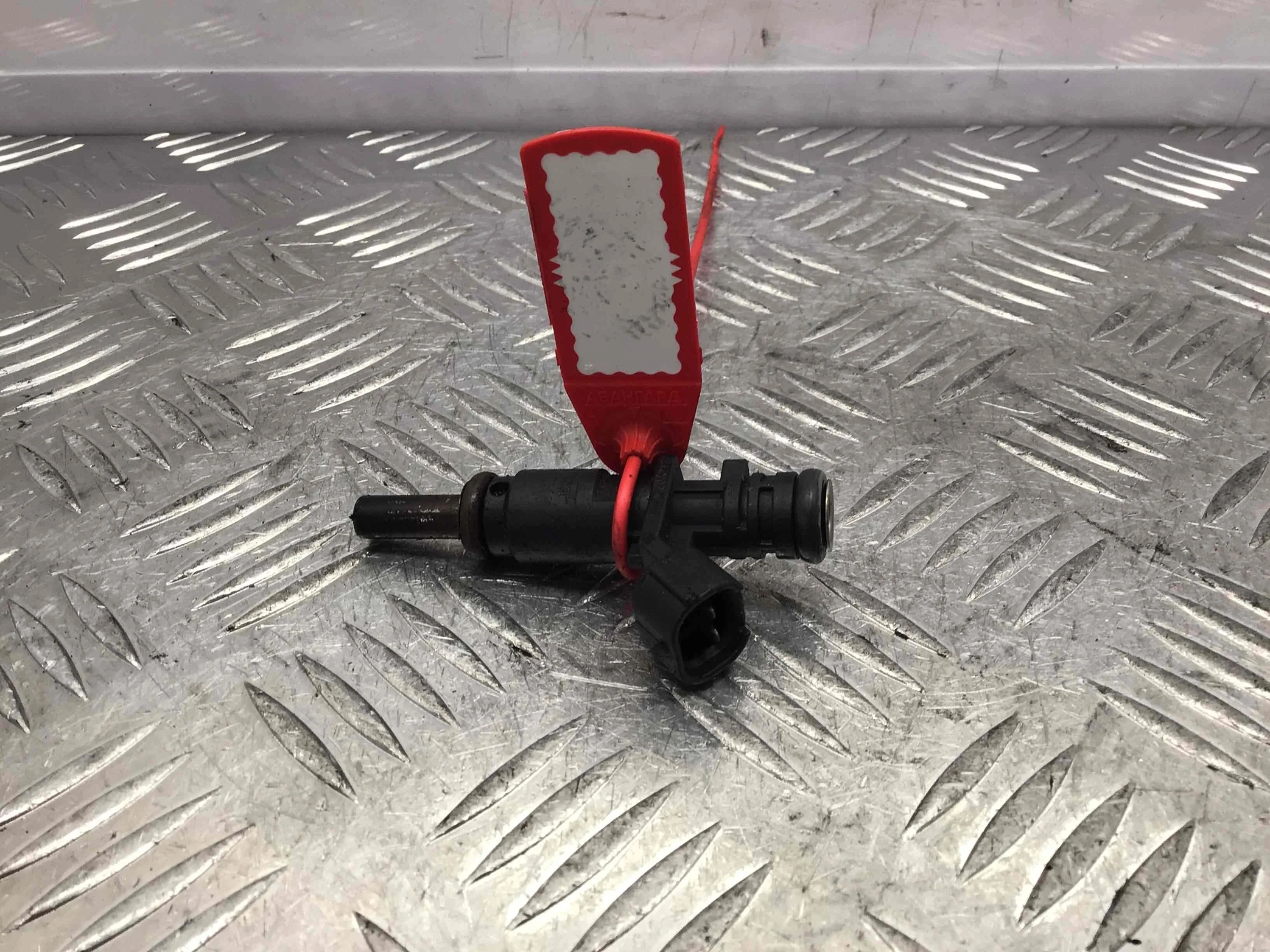 Форсунка Peugeot 308 T7 (2007-2011) бензин 1.6 i Механика Седан