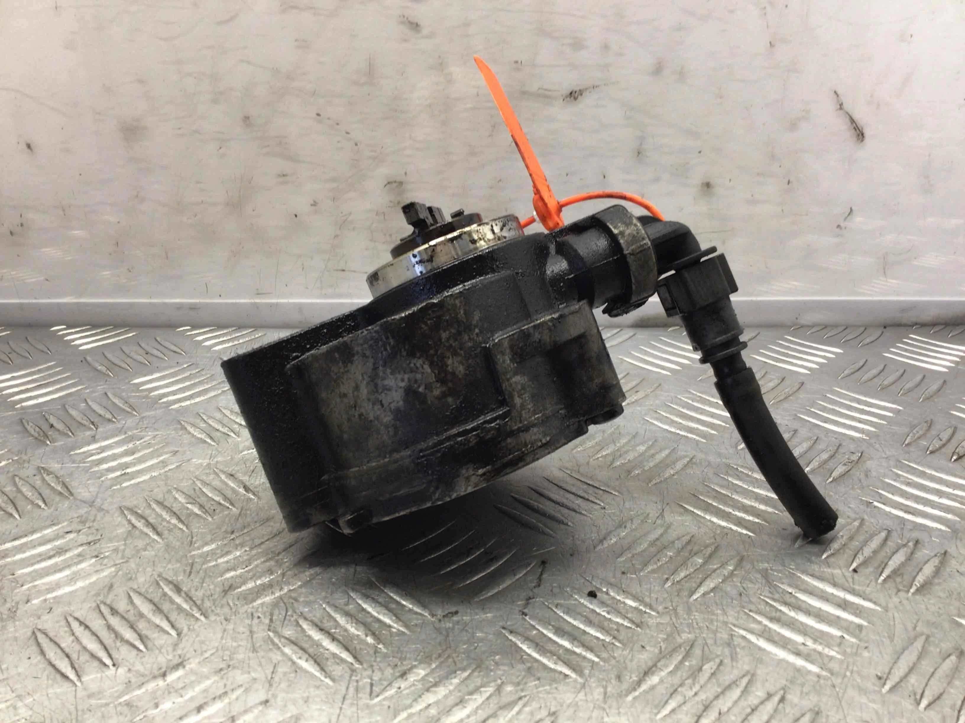 Насос вакуумный Citroen Berlingo 1 поколение [рестайлинг] (2002-2008) дизель 1.6 HDi Механика Х/б