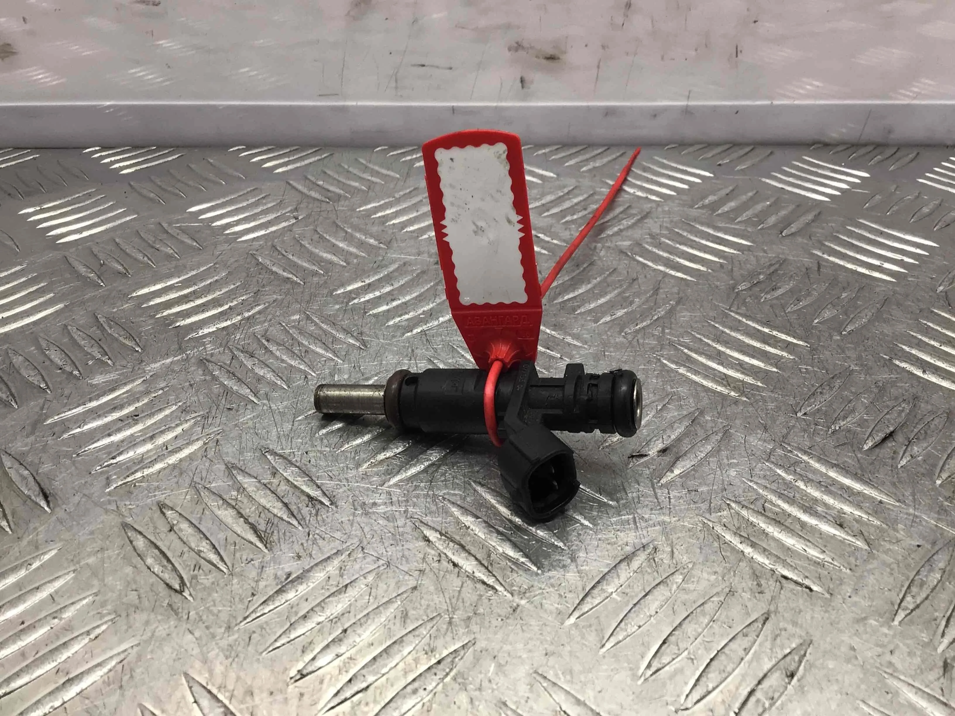 Форсунка Peugeot 207 1 поколение (2006-2009) бензин 1.6 i Механика