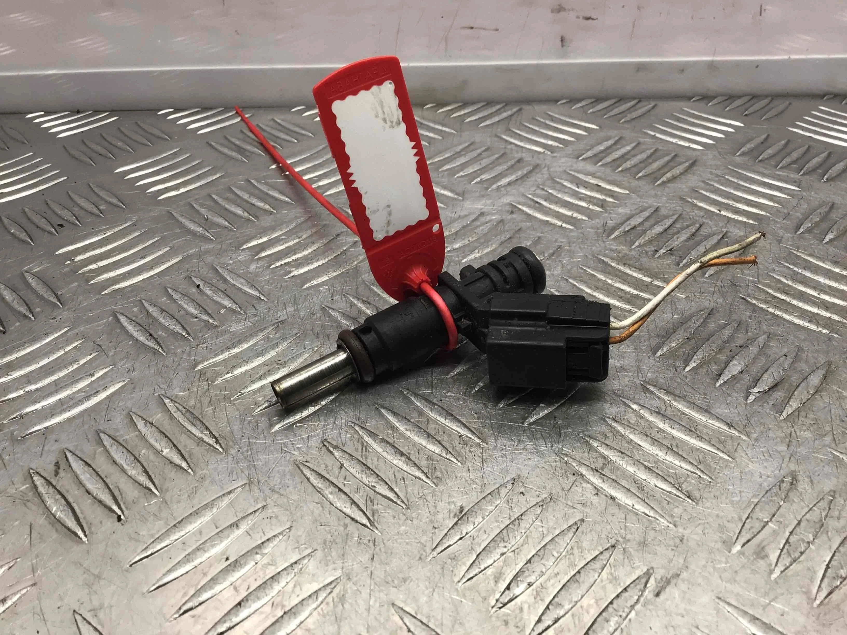 Форсунка Peugeot 207 1 поколение (2006-2009) бензин 1.6 i Механика