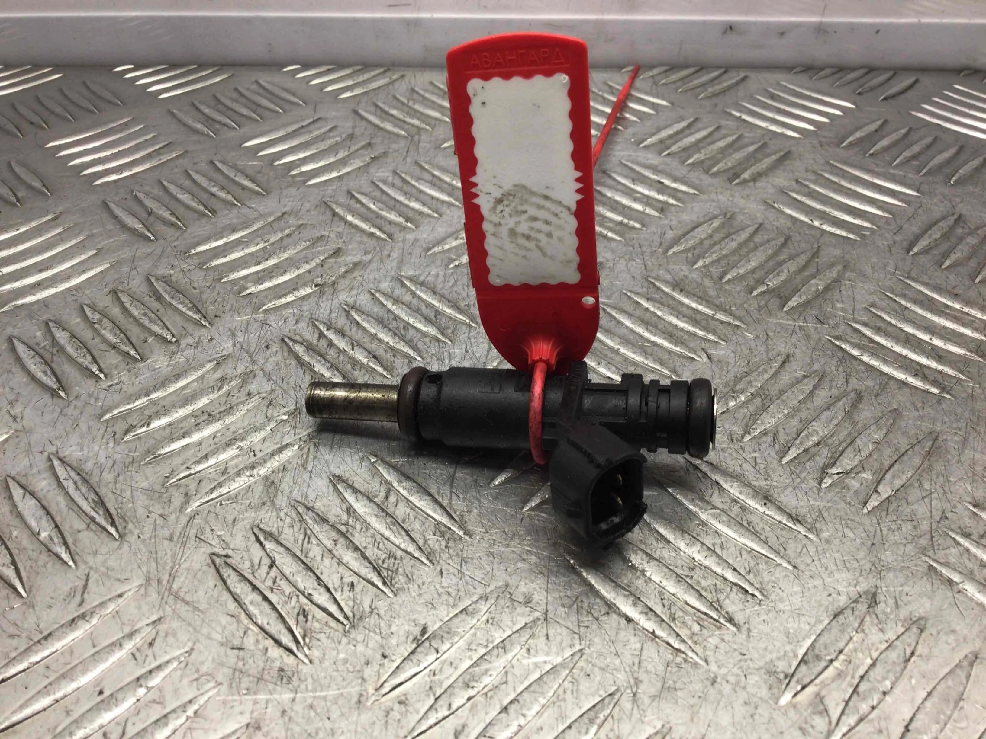 Форсунка Peugeot 308 T7 (2007-2011) бензин 1.6  Механика Х/б