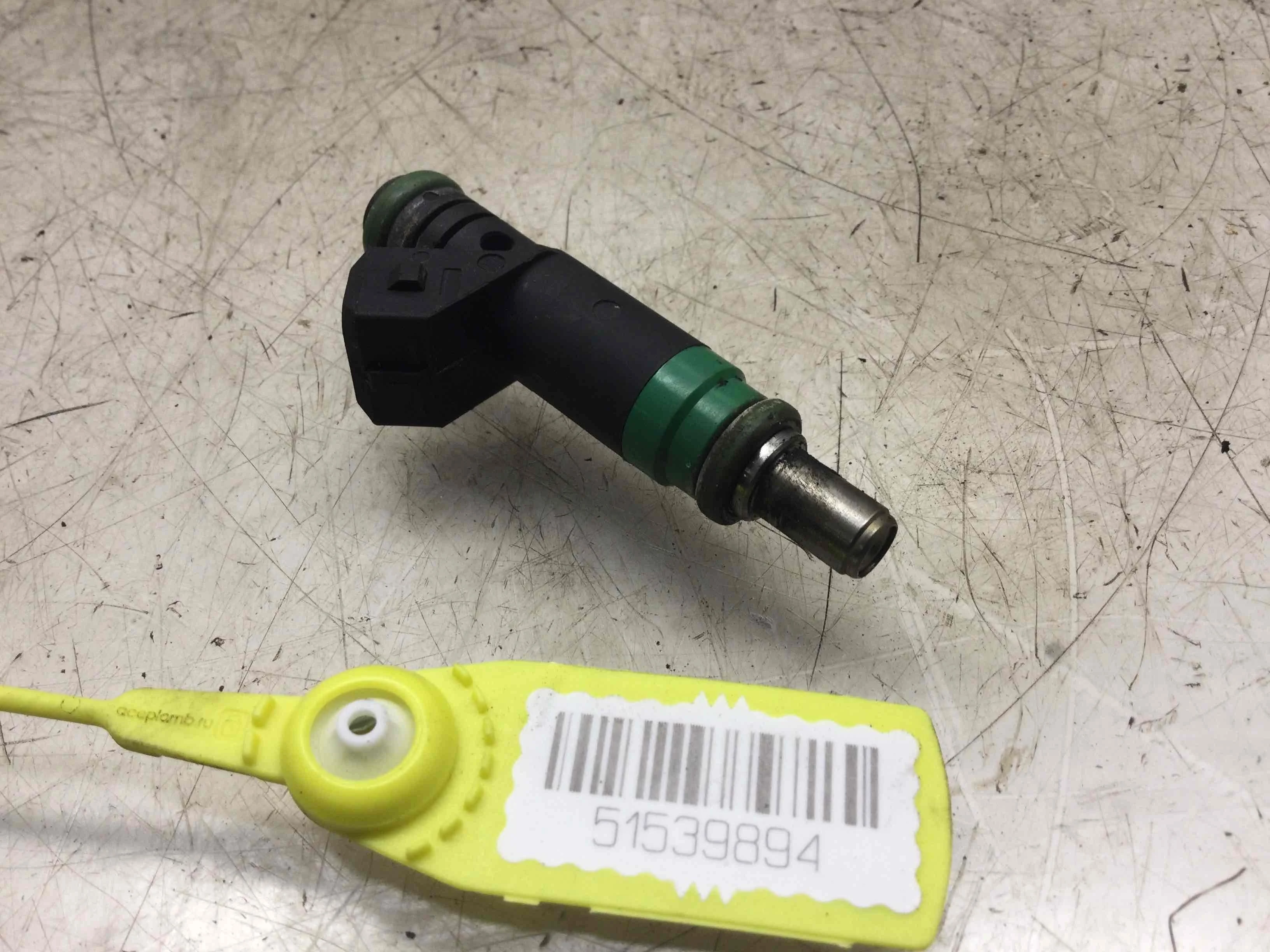 Форсунка Ford Focus 1 поколение [рестайлинг] (2001-2005) бензин 1.6 i Автомат Седан